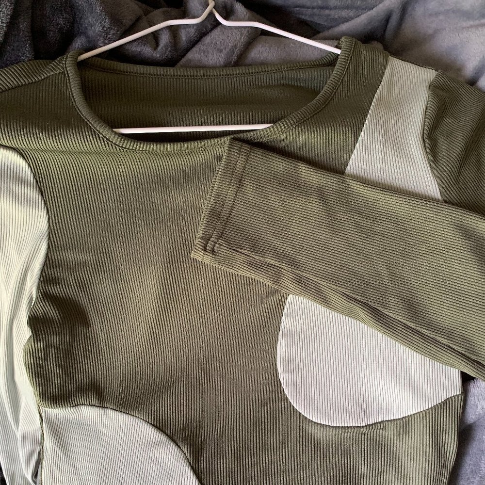 Green Pattern Crop Top
